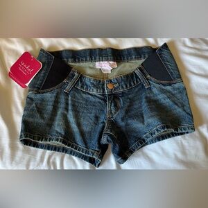 BRAND NEW size 00 maternity jean shorts